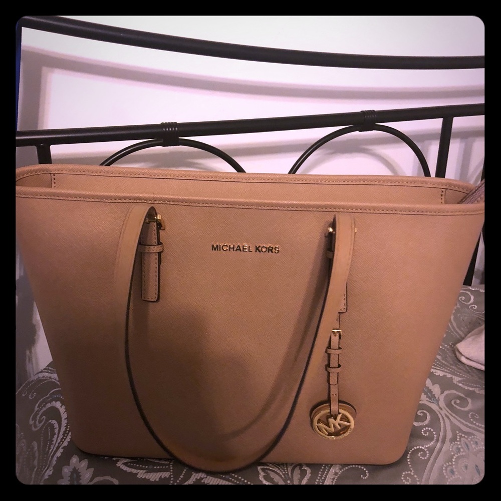 Michael Kors jet set tote